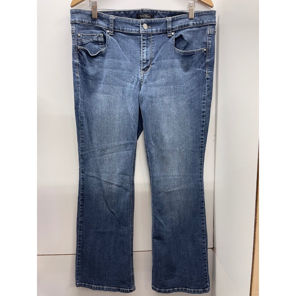 White House Black Market Blanc Bootcut Jeans Medium Wash Size 14S RN 111459